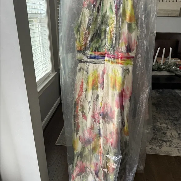 Badgley Mischka White Floral Maxi Dress